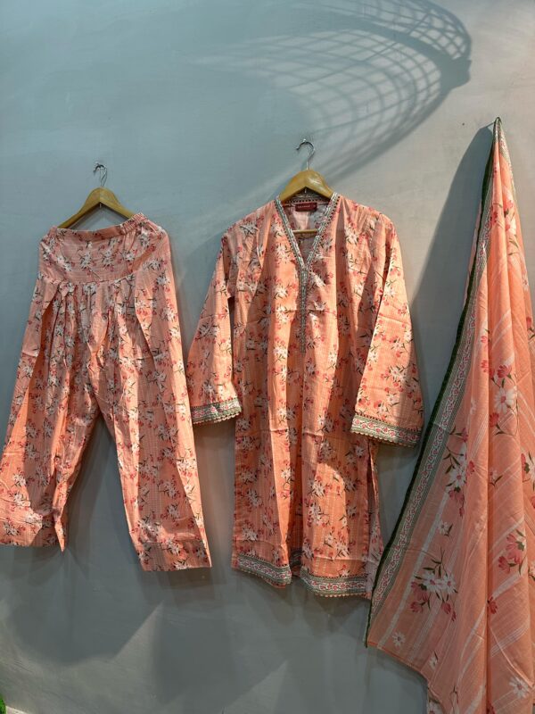 FARSHI LIGHT PINK | 3 PIECE | LAWN STUFF | - Image 4