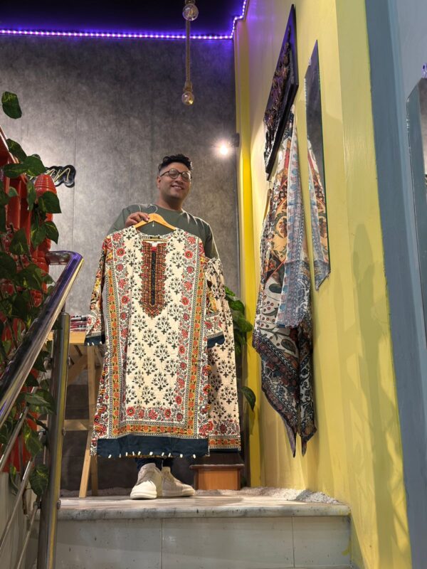 BEAUTIFULL JORA | WINTER SLUB SOFT KHADDAR STUFF | 3 PIECE | - Image 3